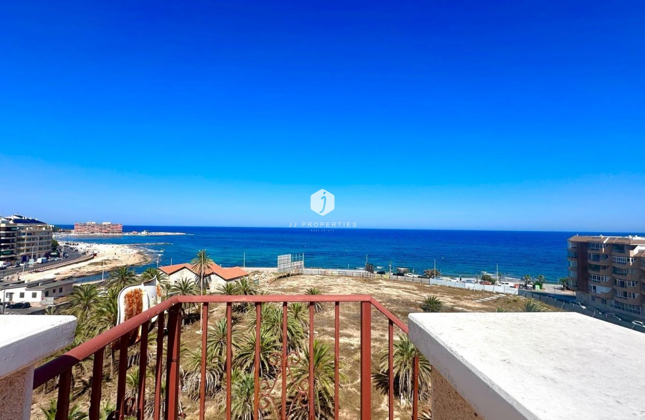 Segunda mano - Ático -
Torrevieja - Playa del Cura