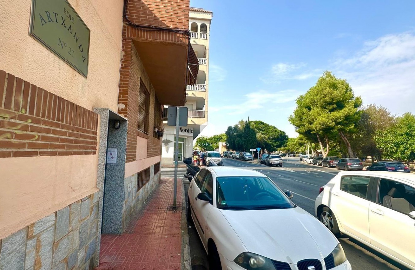 Segunda mano - Apartamento / piso -
Torrevieja - Acequion
