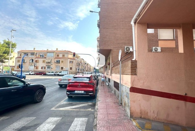 Segunda mano - Apartamento / piso -
Torrevieja - Acequion