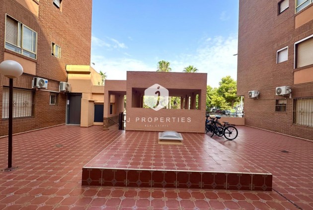 Segunda mano - Apartamento / piso -
Torrevieja - Acequion