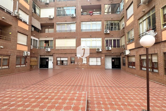 Segunda mano - Apartamento / piso -
Torrevieja - Acequion