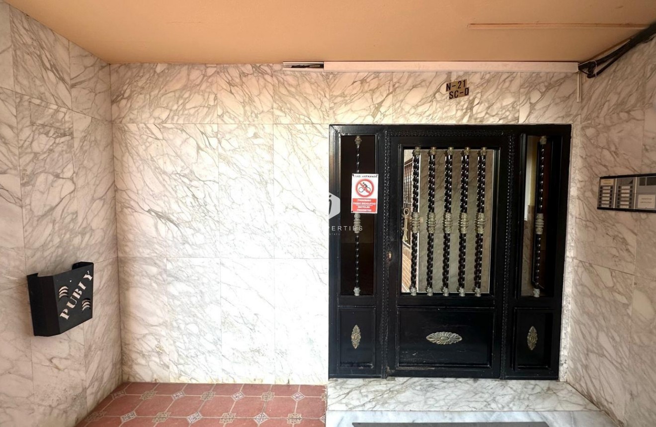 Segunda mano - Apartamento / piso -
Torrevieja - Acequion