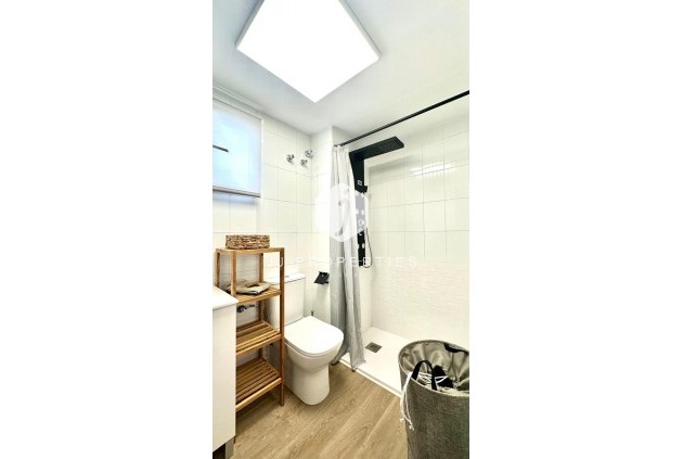 Segunda mano - Apartamento / piso -
Torrevieja - Centro