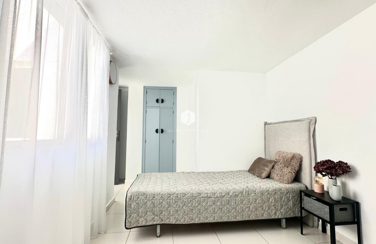 Segunda mano - Apartamento / piso -
Torrevieja - Centro