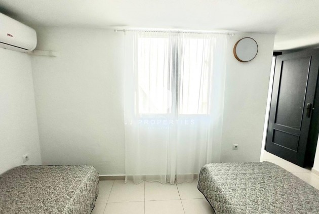 Segunda mano - Apartamento / piso -
Torrevieja - Centro