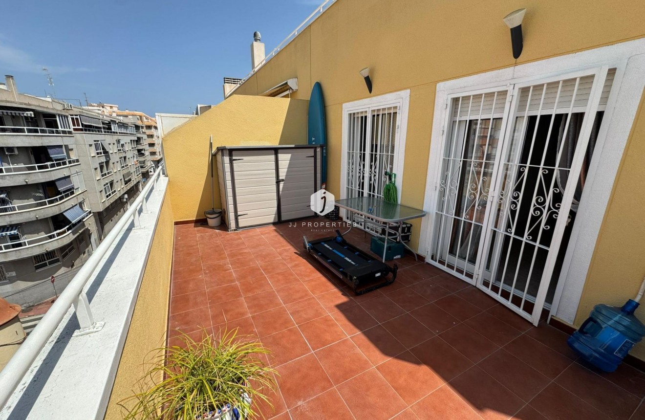 Segunda mano - Ático -
Torrevieja - Estacion de autobuses