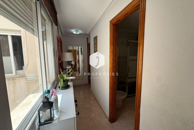 Segunda mano - Ático -
Torrevieja - Estacion de autobuses