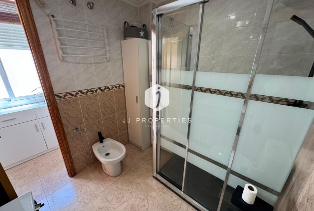 Segunda mano - Ático -
Torrevieja - Estacion de autobuses