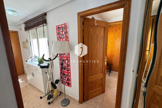 Segunda mano - Ático -
Torrevieja - Estacion de autobuses