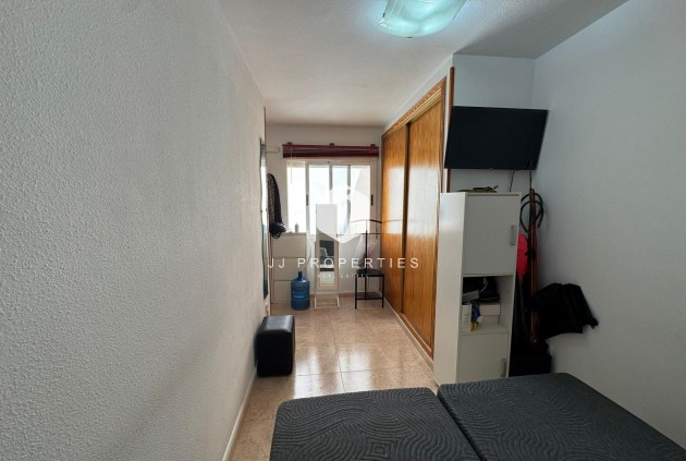 Segunda mano - Ático -
Torrevieja - Estacion de autobuses