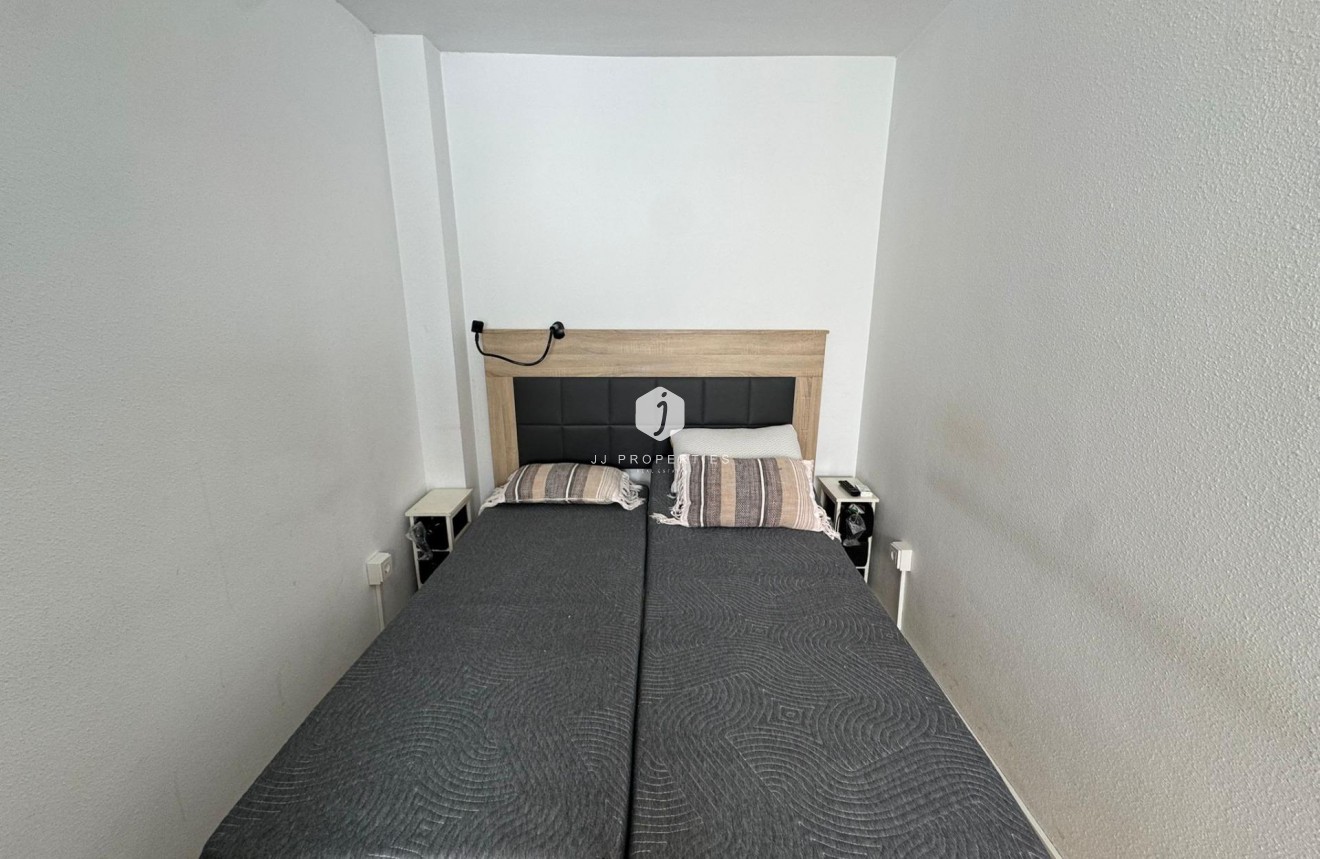 Segunda mano - Ático -
Torrevieja - Estacion de autobuses