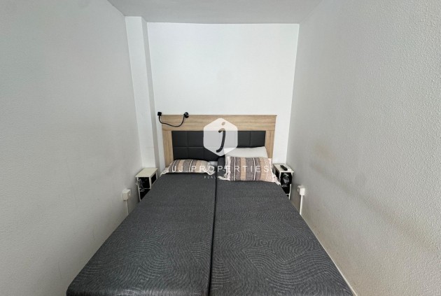 Segunda mano - Ático -
Torrevieja - Estacion de autobuses