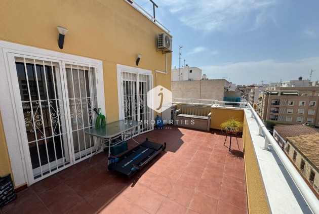 Segunda mano - Ático -
Torrevieja - Estacion de autobuses