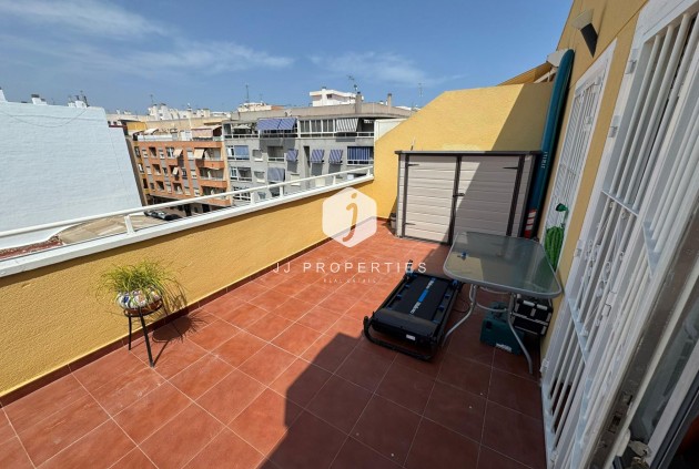 Segunda mano - Ático -
Torrevieja - Estacion de autobuses