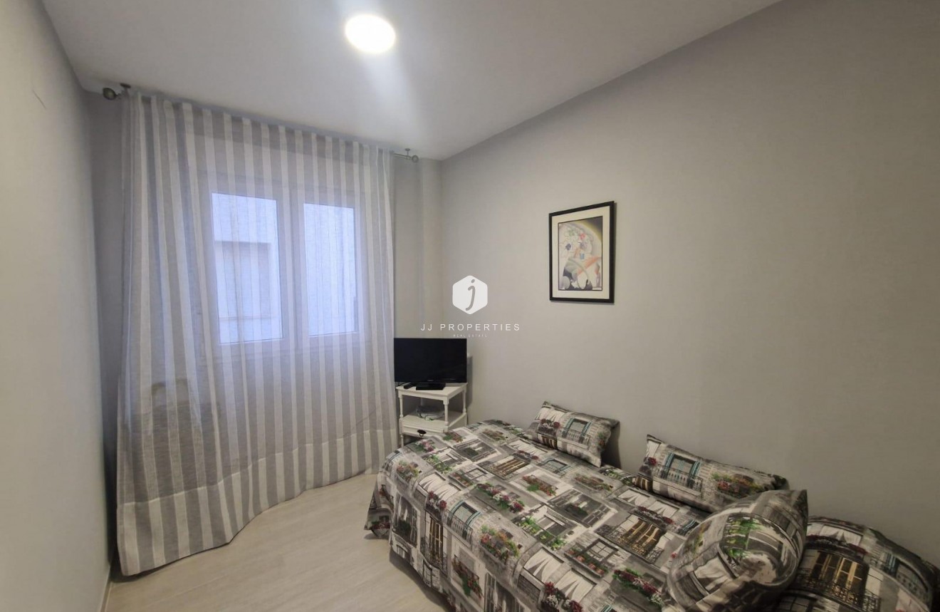 Segunda mano - Apartamento / piso -
Torrevieja - Playa del Cura