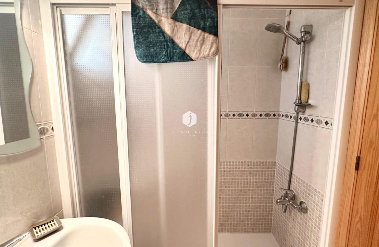 Segunda mano - Apartamento / piso -
Torrevieja - Estacion de autobuses