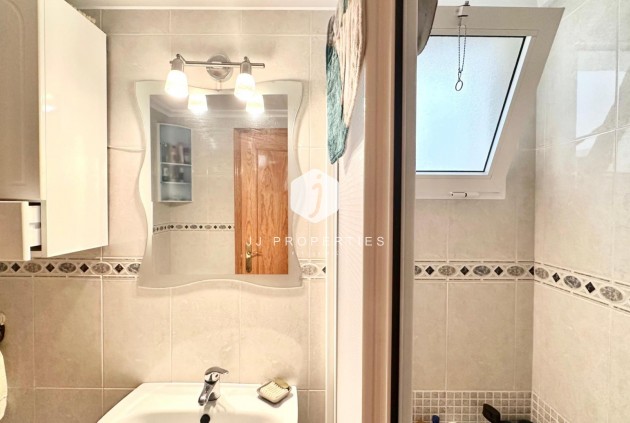 Segunda mano - Apartamento / piso -
Torrevieja - Estacion de autobuses