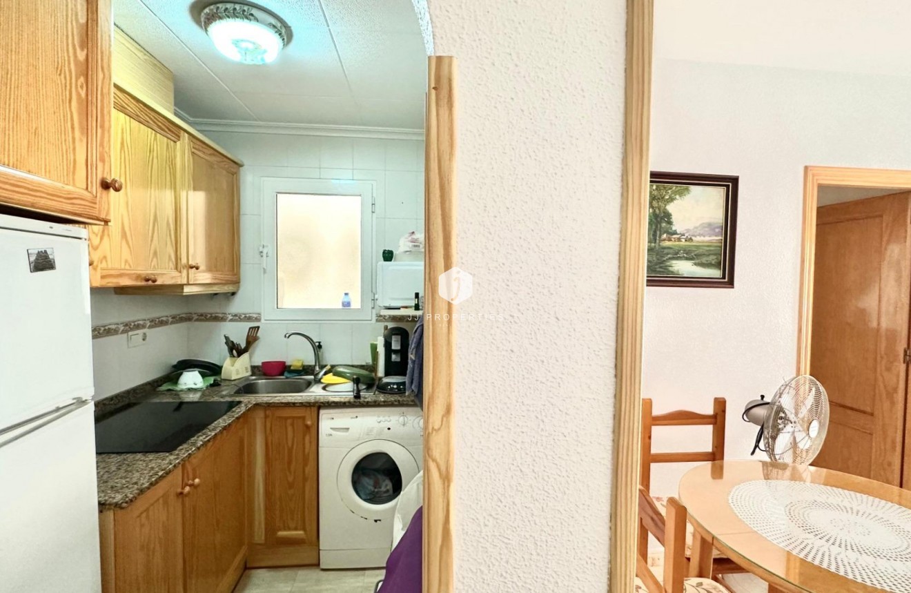 Segunda mano - Apartamento / piso -
Torrevieja - Estacion de autobuses