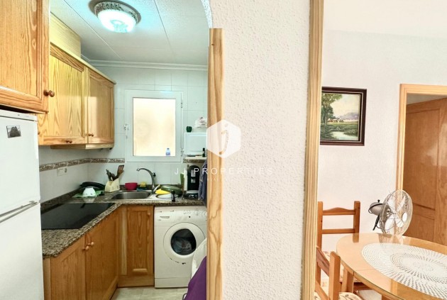 Segunda mano - Apartamento / piso -
Torrevieja - Estacion de autobuses