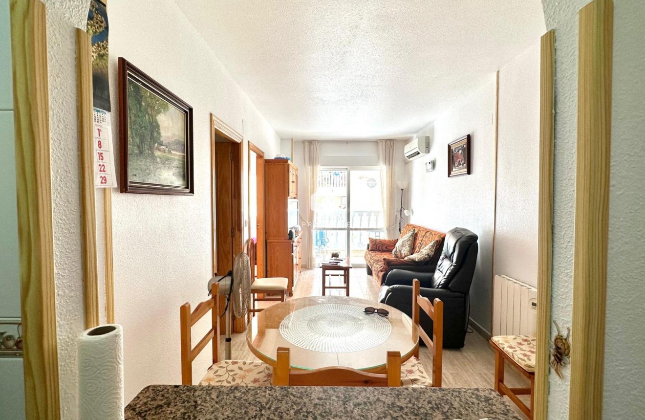 Segunda mano - Apartamento / piso -
Torrevieja - Estacion de autobuses