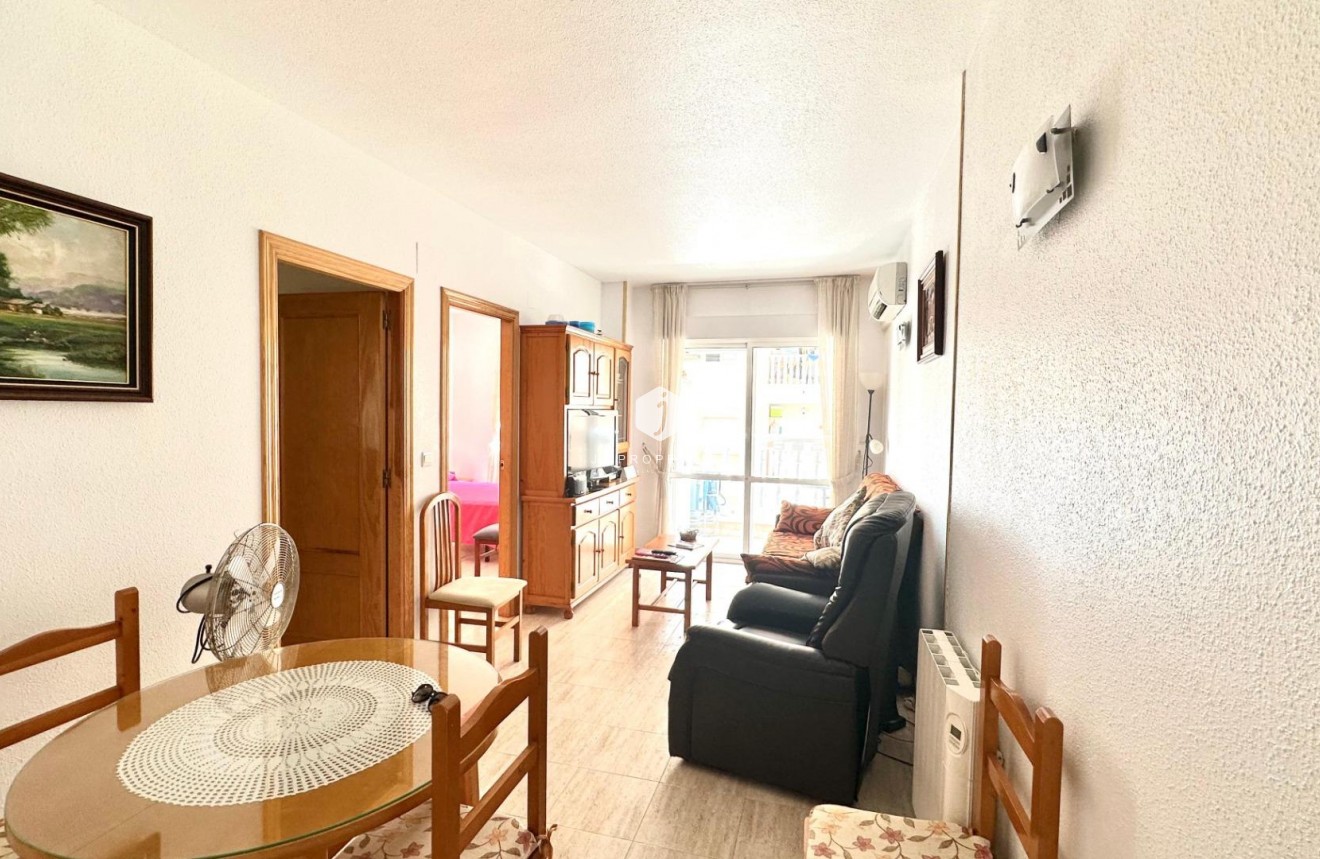 Segunda mano - Apartamento / piso -
Torrevieja - Estacion de autobuses