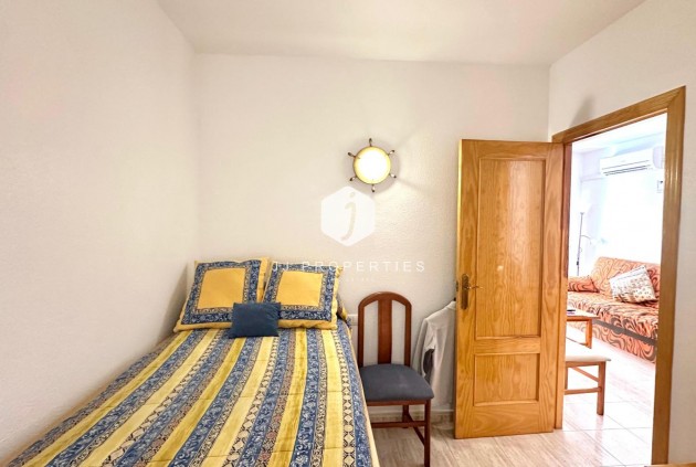 Segunda mano - Apartamento / piso -
Torrevieja - Estacion de autobuses