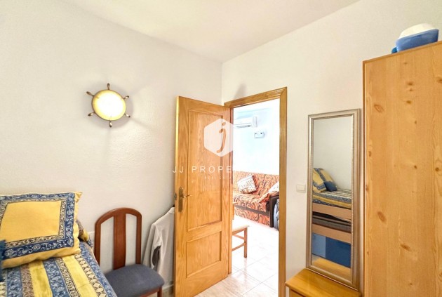 Segunda mano - Apartamento / piso -
Torrevieja - Estacion de autobuses