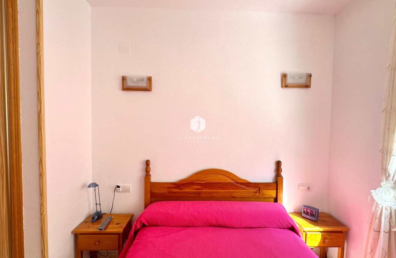 Segunda mano - Apartamento / piso -
Torrevieja - Estacion de autobuses