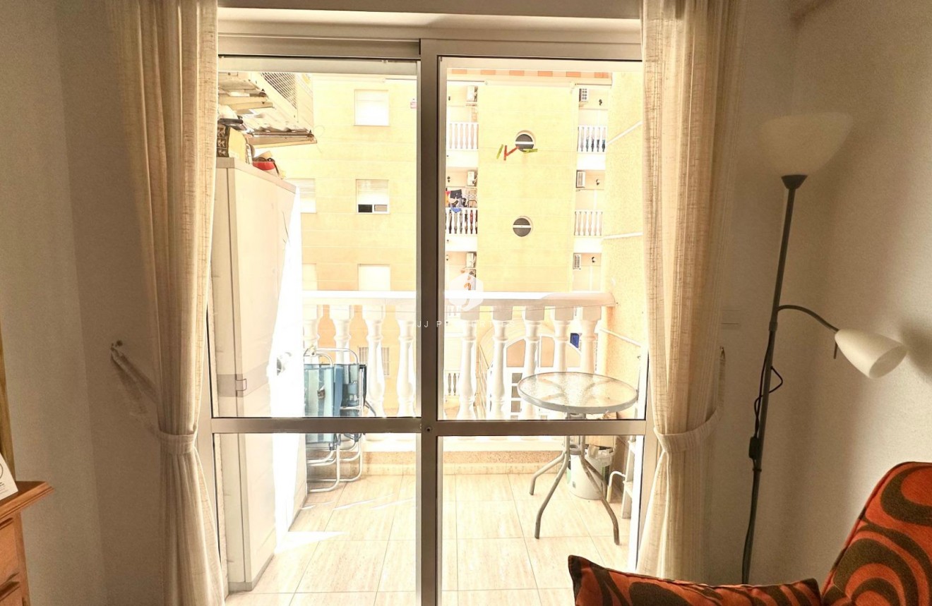 Segunda mano - Apartamento / piso -
Torrevieja - Estacion de autobuses