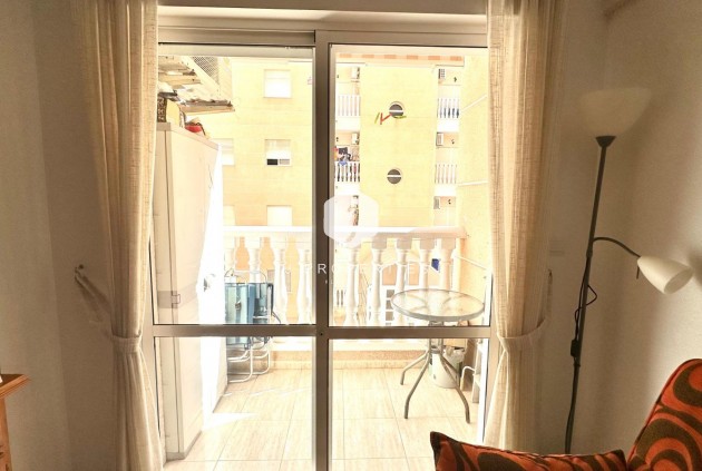 Segunda mano - Apartamento / piso -
Torrevieja - Estacion de autobuses