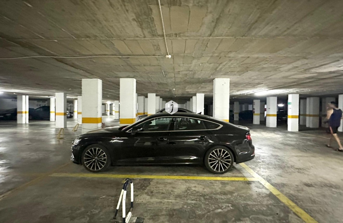 Segunda mano - Apartamento / piso -
Torrevieja - Estacion de autobuses