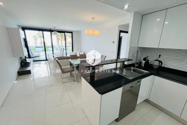 D'occasion - Appartement -
Punta Prima - Costa Blanca