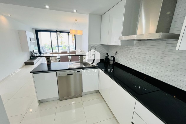 D'occasion - Appartement -
Punta Prima - Costa Blanca