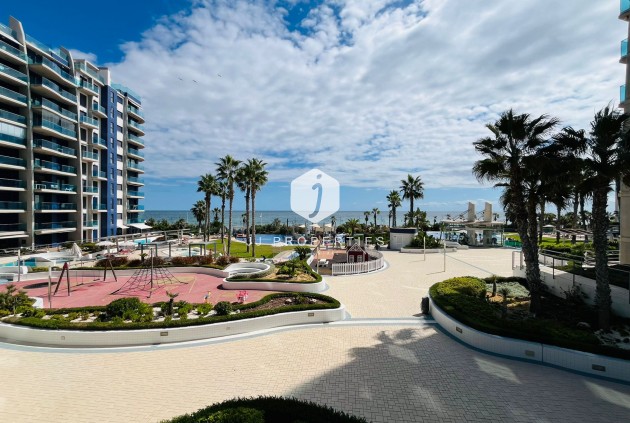 D'occasion - Appartement -
Punta Prima - Costa Blanca