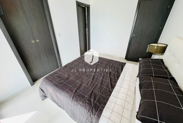 D'occasion - Appartement -
Punta Prima - Costa Blanca