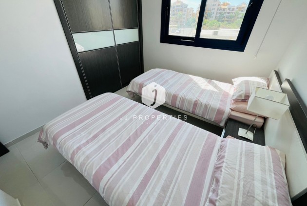 D'occasion - Appartement -
Punta Prima - Costa Blanca