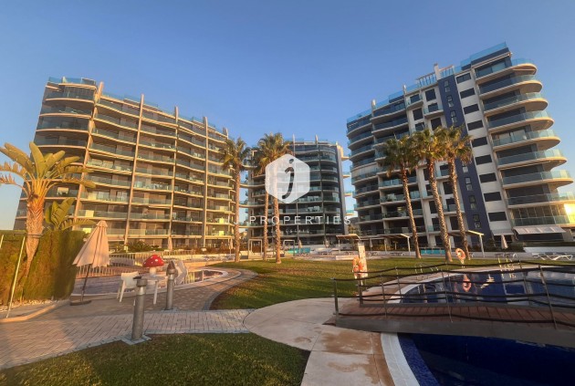 D'occasion - Appartement -
Punta Prima - Costa Blanca