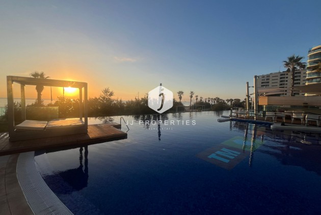 D'occasion - Appartement -
Punta Prima - Costa Blanca