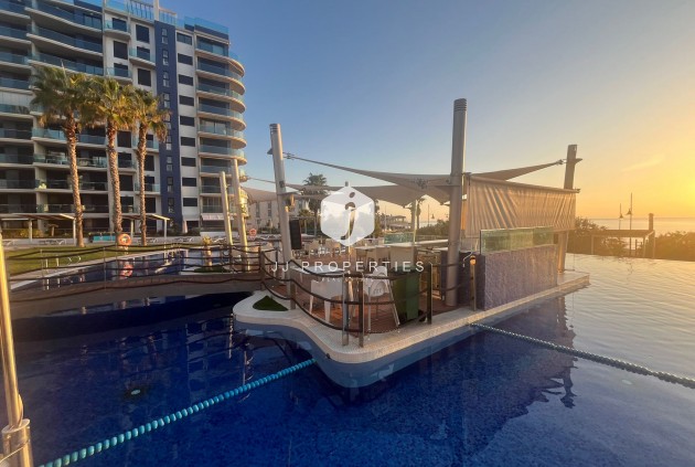 D'occasion - Appartement -
Punta Prima - Costa Blanca