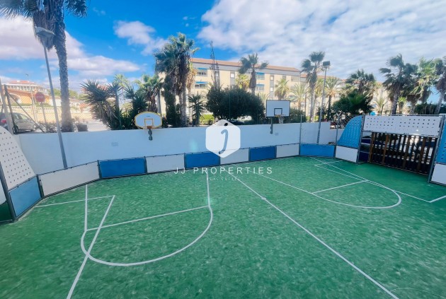 D'occasion - Appartement -
Punta Prima - Costa Blanca