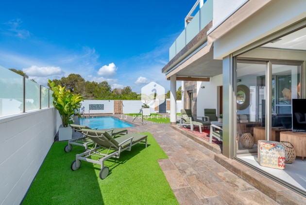 Tweedehands - Villa -
Orihuela Costa - Costa Blanca