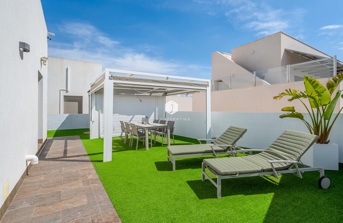 Tweedehands - Villa -
Orihuela Costa - Costa Blanca