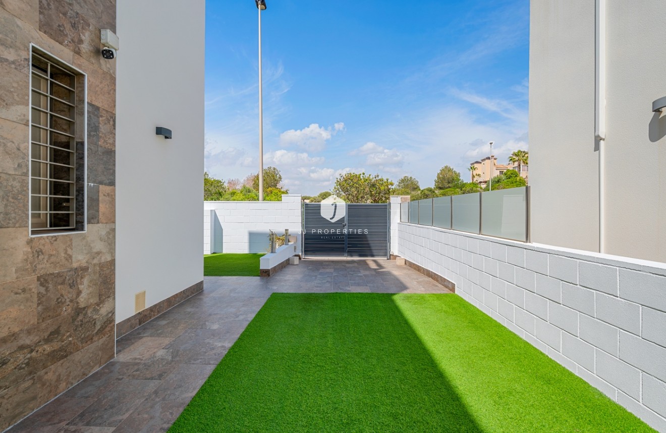 Tweedehands - Villa -
Orihuela Costa - Costa Blanca