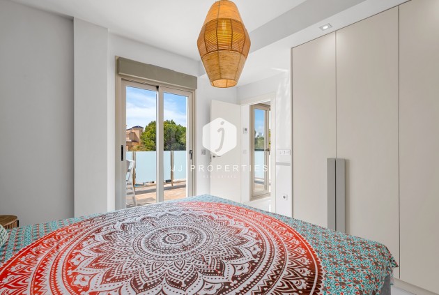 Tweedehands - Villa -
Orihuela Costa - Costa Blanca