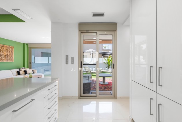 Tweedehands - Villa -
Orihuela Costa - Costa Blanca