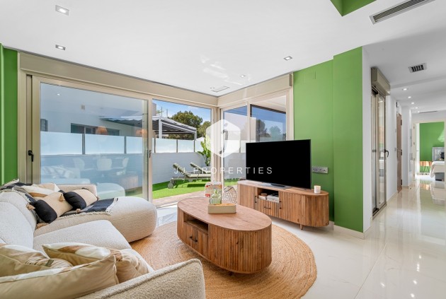 Tweedehands - Villa -
Orihuela Costa - Costa Blanca