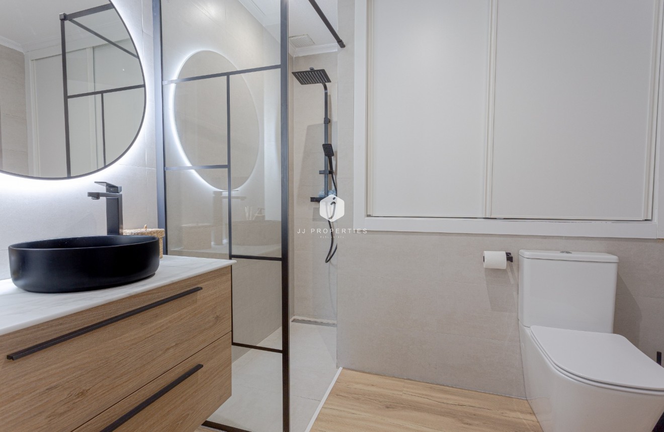 Segunda mano - Villa -
Torrevieja - Costa Blanca