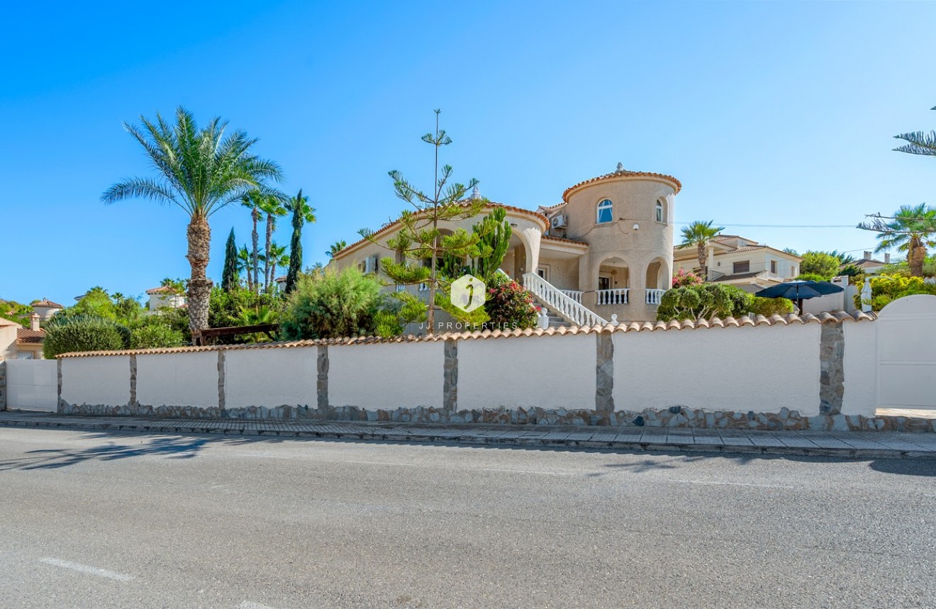 Segunda mano - Villa -
Almoradí - Inland