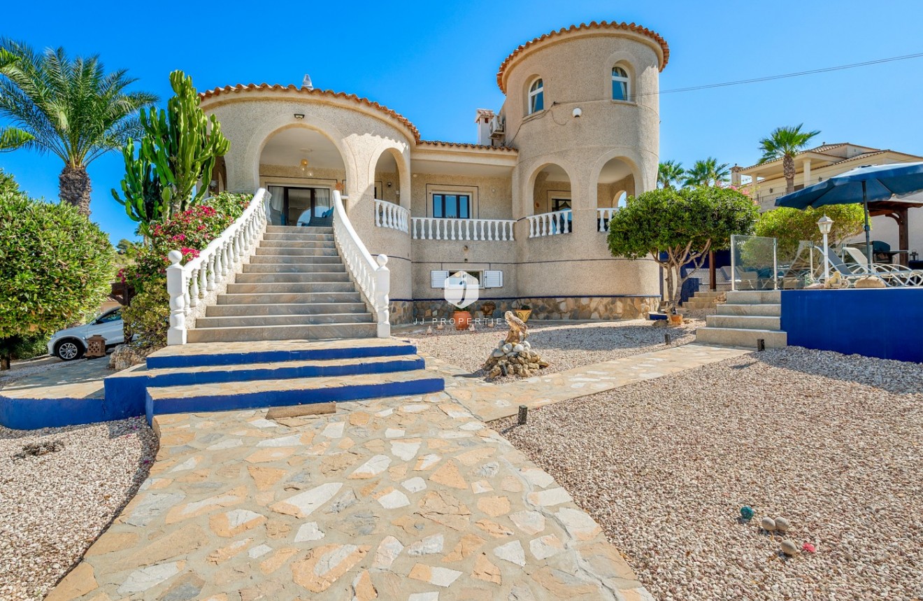 Segunda mano - Villa -
Almoradí - Inland