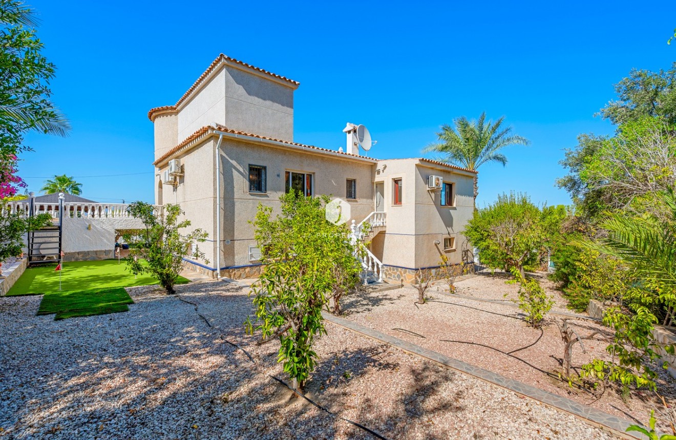 Segunda mano - Villa -
Almoradí - Inland